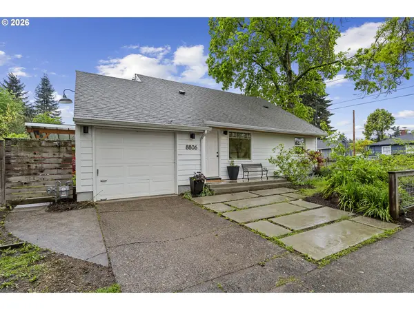 8806 SE TAYLOR ST, Portland, OR 97216