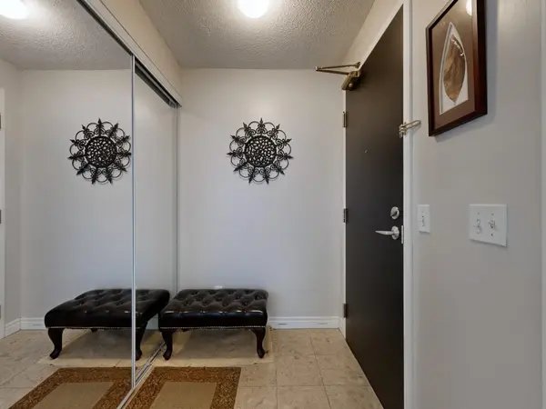 30 Grand Trunk CRES #1806, Toronto C01, ON M5J 3A4