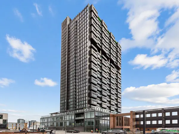 5 Quarrington LN #1801, Toronto C13, ON M3C 0S5