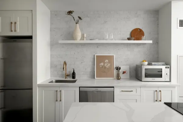 38 Dan Leckie WAY #728, Toronto C01, ON M5V 2V6