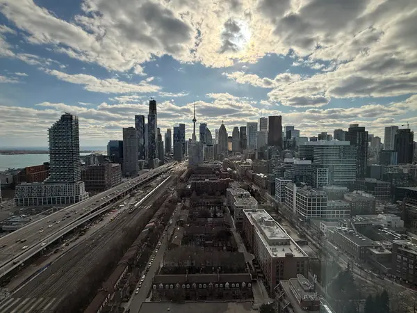 35 Parliament ST #3203, Toronto C08, ON M5A 0Z5