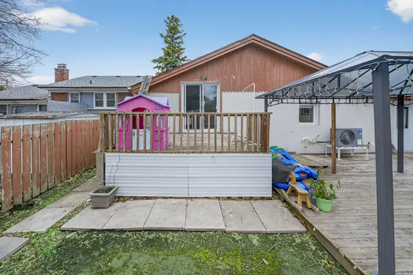 91 Ellendale DR, Toronto E04, ON M1P 1N7