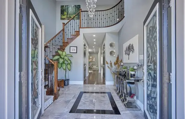 2549 Snow Knight DR, Oshawa, ON L1L 0K2