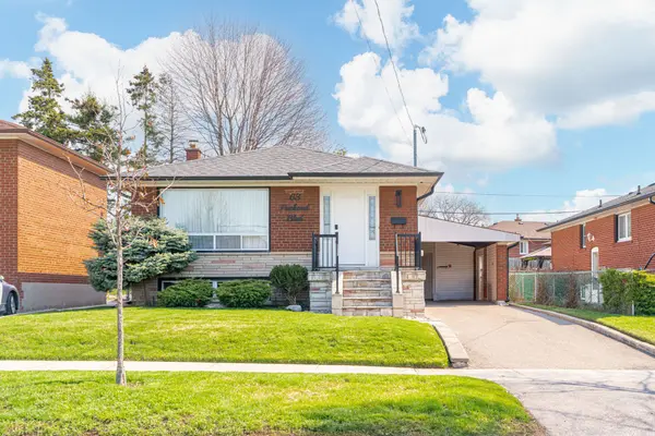 63 Packard BLVD, Toronto E09, ON M1P 4K6
