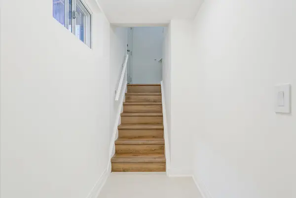 63 Packard BLVD, Toronto E09, ON M1P 4K6