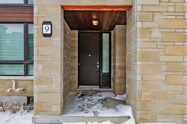 9 Breyworth RD, Markham, ON L6C 0Z5