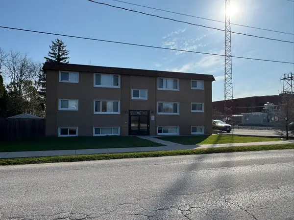 316 Peter ST N #10, Orillia, ON L3V 5A2