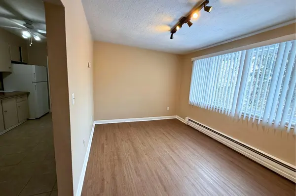 316 Peter ST N #10, Orillia, ON L3V 5A2