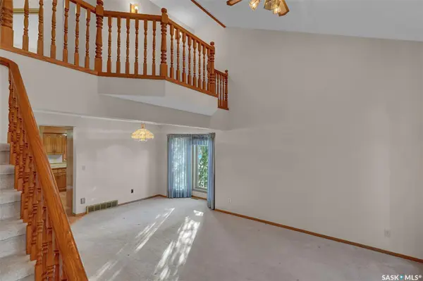 3139 Thacker BAY E, Regina, SK S4V 1Z2