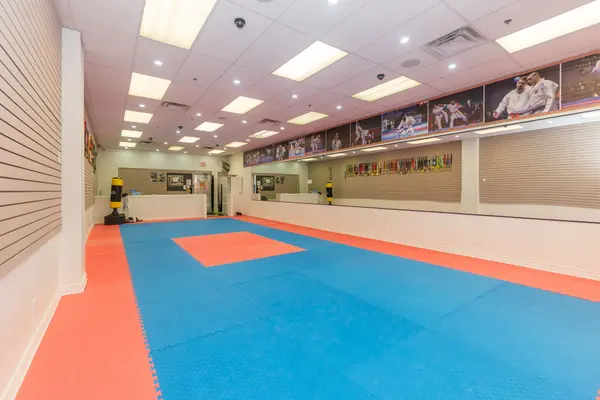 3045 Southcreek RD #53, Mississauga, ON L4X 2S6