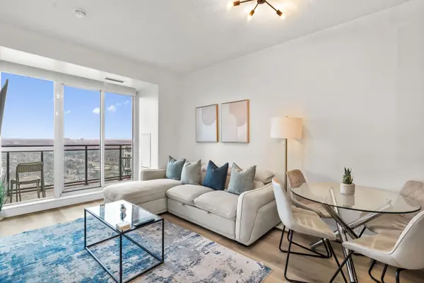 4070 Confederation Pkwy #2605, Mississauga, ON L5B 0E9