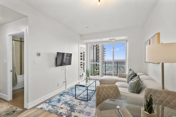 4070 Confederation Pkwy #2605, Mississauga, ON L5B 0E9