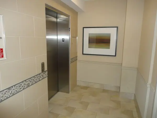 5170 Winston Churchill BLVD #413, Mississauga, ON L5M 0P2