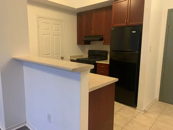 5170 Winston Churchill BLVD #413, Mississauga, ON L5M 0P2