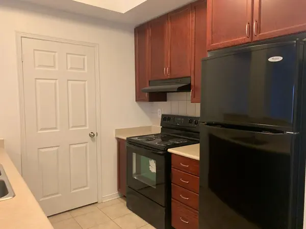 5170 Winston Churchill BLVD #413, Mississauga, ON L5M 0P2