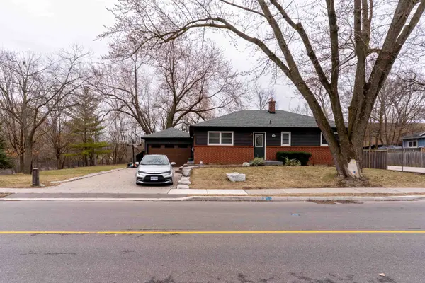 292 Woodward AVE, Milton, ON L9T 1V2