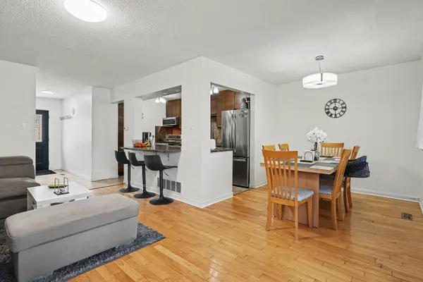 6779 Glen Erin DR #19, Mississauga, ON L5N 2C1