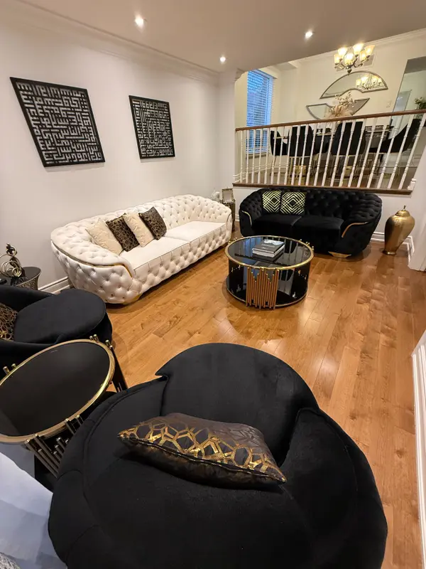 2067 Hunters Wood DR, Burlington, ON L7M 2T1