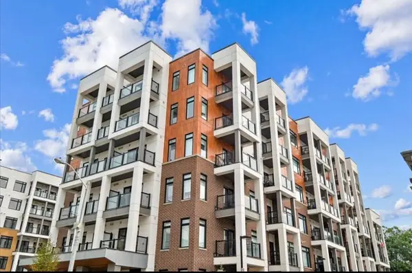 135 Canon Jackson DR #607, Toronto W04, ON M6M 0C3