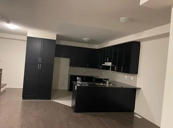 30 Arrowview DR, Brampton, ON L7A 5H7