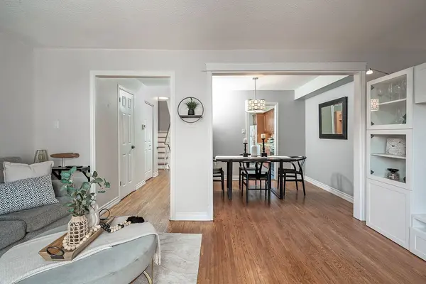 1573 Westminster PL, Burlington, ON L7P 2B4