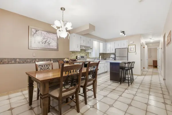 1894 Main ST E, Hamilton, ON L8H 1G5