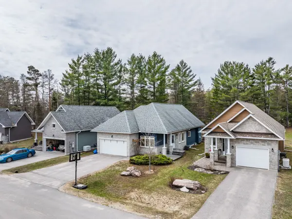 49 Webb CIR, Dysart Et Al, ON K0M 1S0