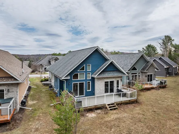 49 Webb CIR, Dysart Et Al, ON K0M 1S0