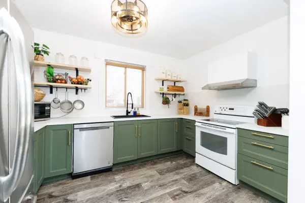 108 High ST, Fort Erie, ON L2A 3P7