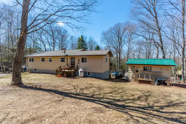 1096 Chelsea LN, Algonquin Highlands, ON K0M 1S0