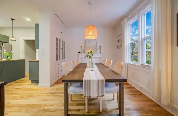 8 Spring ST E, Waterloo, ON N2J 2L8