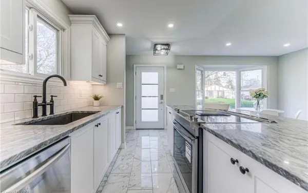 238 B Northlake DR, Waterloo, ON N2V 1A9