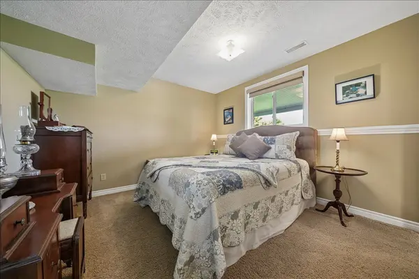 137525 Concession 7 RD, Georgian Bluffs, ON N4K 5N5