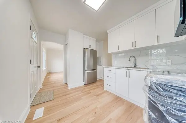 22 David AVE, Hamilton, ON L9A 3V1