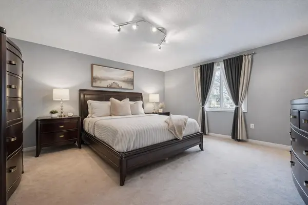 210 DAWN AVE #38, Guelph, ON N1G 5L5