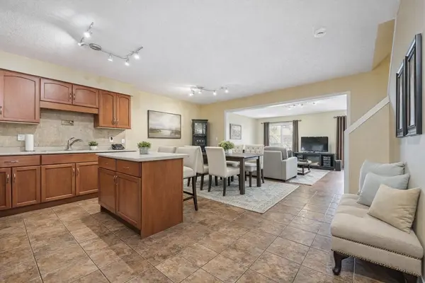 210 DAWN AVE #38, Guelph, ON N1G 5L5