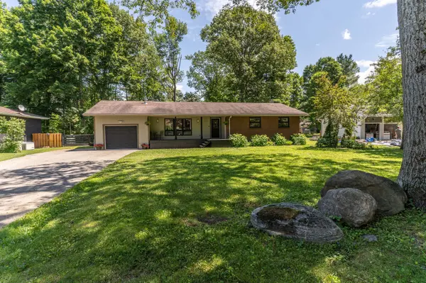 220 Alexander ST, Gravenhurst, ON P1P 1A6