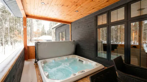 1107 Xavier ST, Gravenhurst, ON P0E 1G0