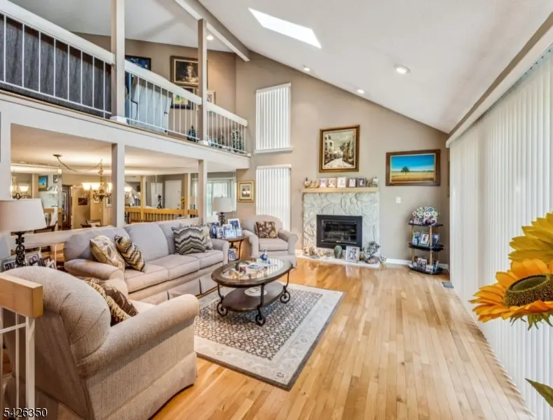 75 Linda Ln, Edison Twp., NJ 08820