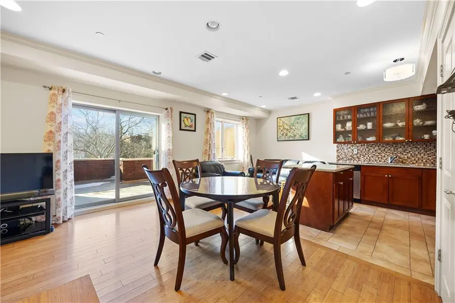 1689 East 21 ST #6A, Brooklyn, NY 11210