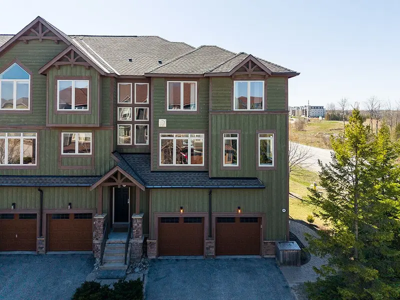 69 Joseph TRL #P95, Collingwood, ON L9Y 0J3