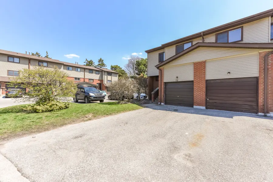 72 Carleton PL #72, Brampton, ON L6T 3Z4