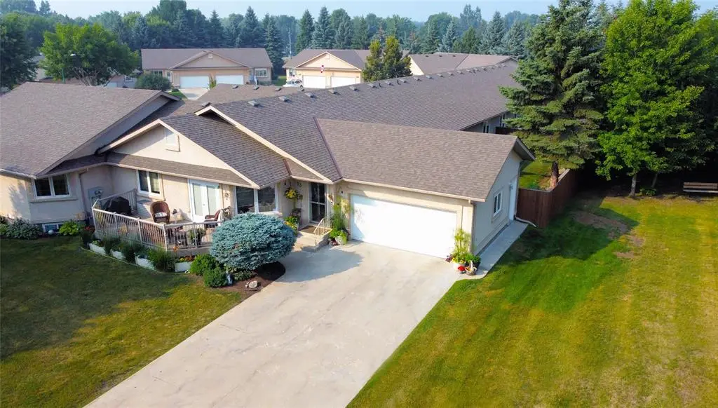 13 Brookside CRES, Portage La Prairie, MB R1N 3W9