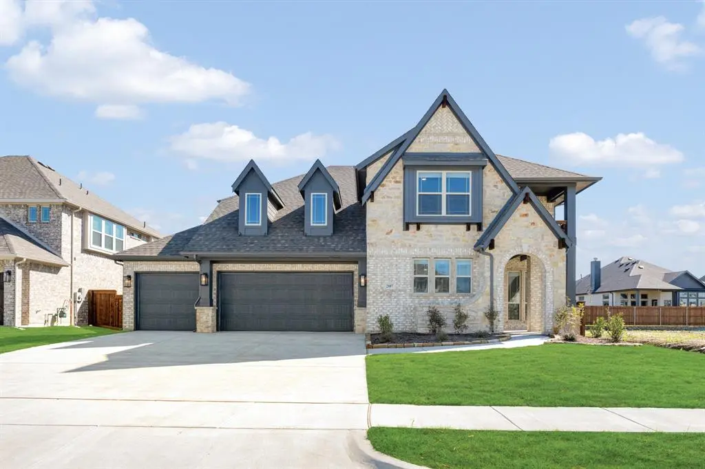 2107 Redding Drive, Mansfield, TX 76084