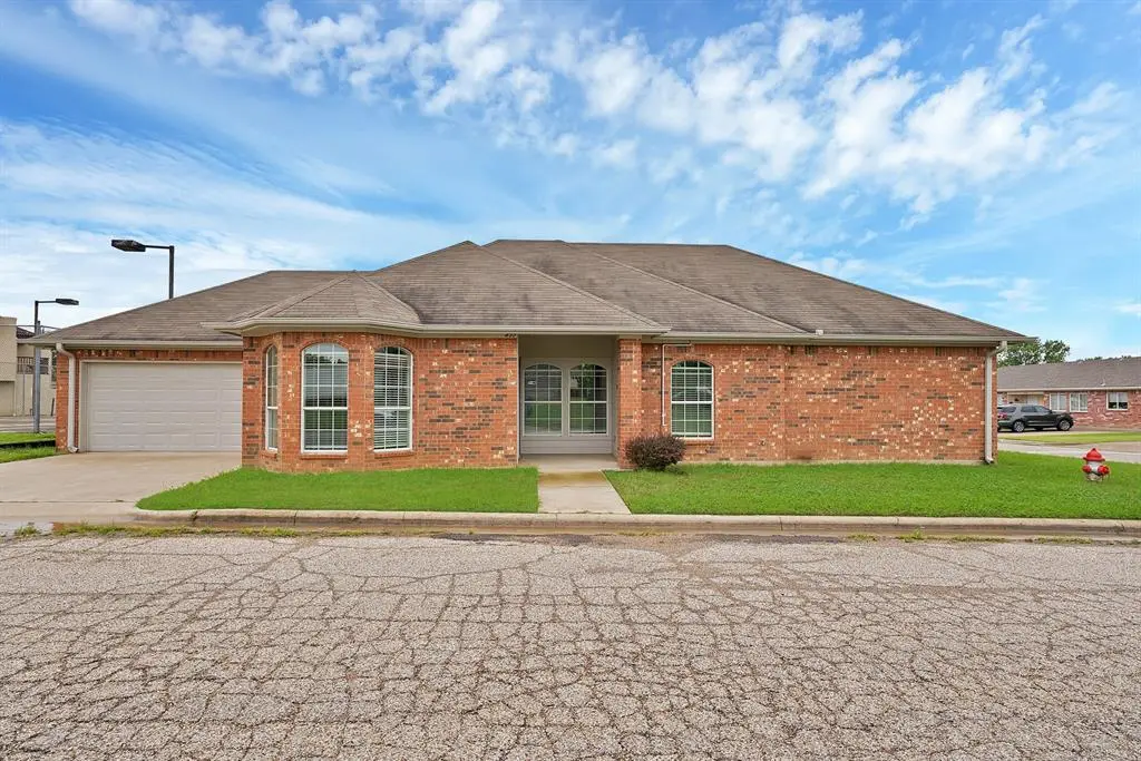 432 Lake Highland Drive, Lake Dallas, TX 75065