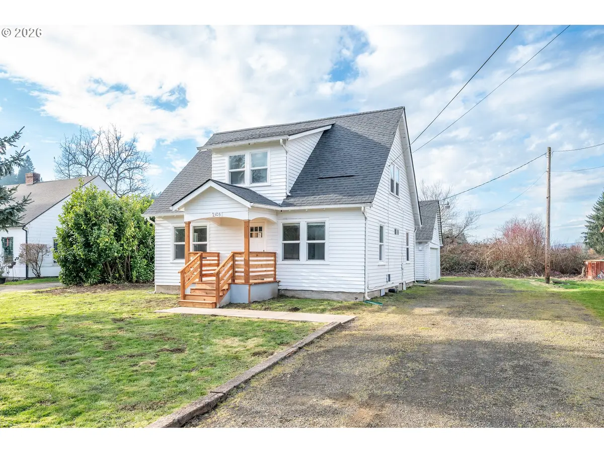 2103 36TH AVE, Longview, WA 98632