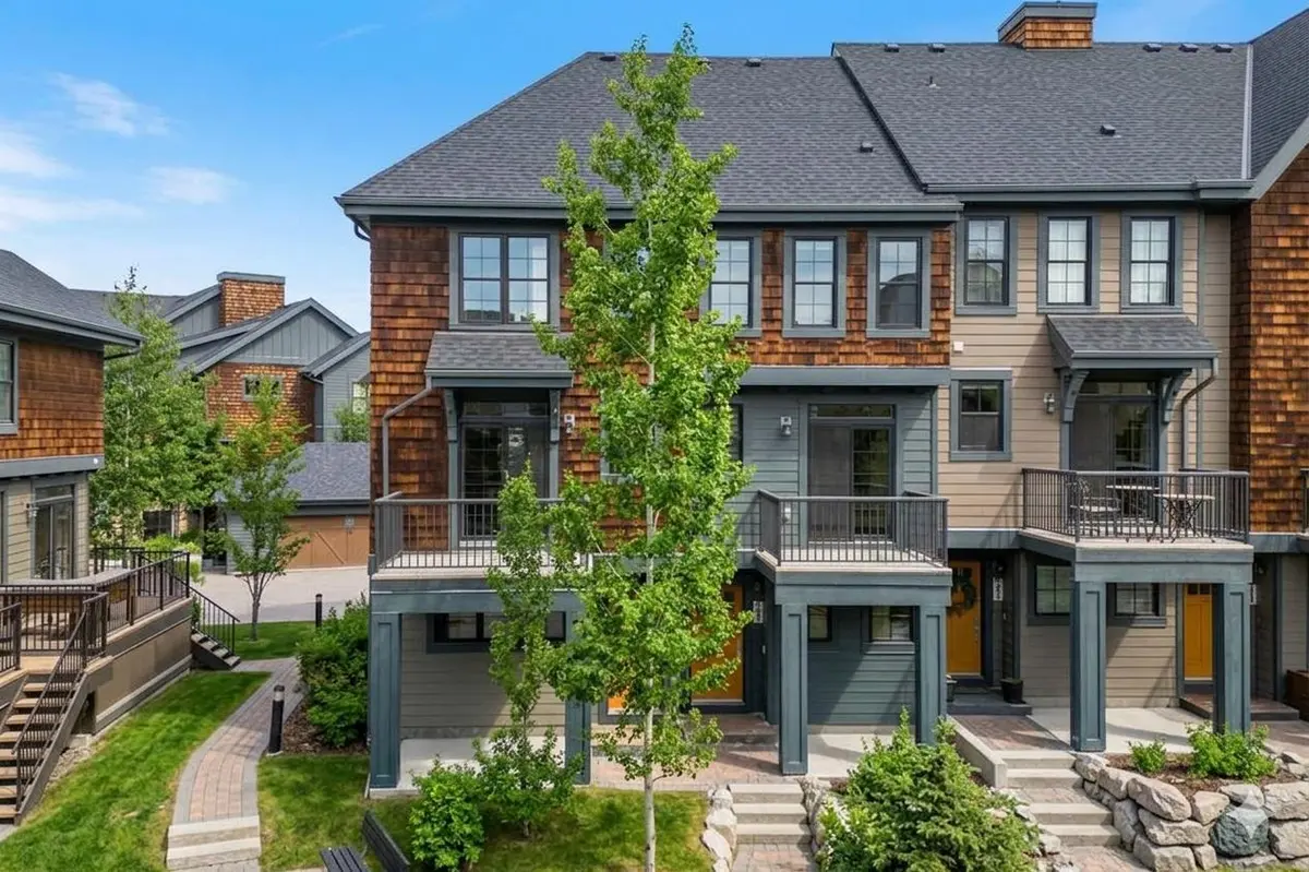 455 Ascot CIR SW, Calgary, AB T3H 0X3