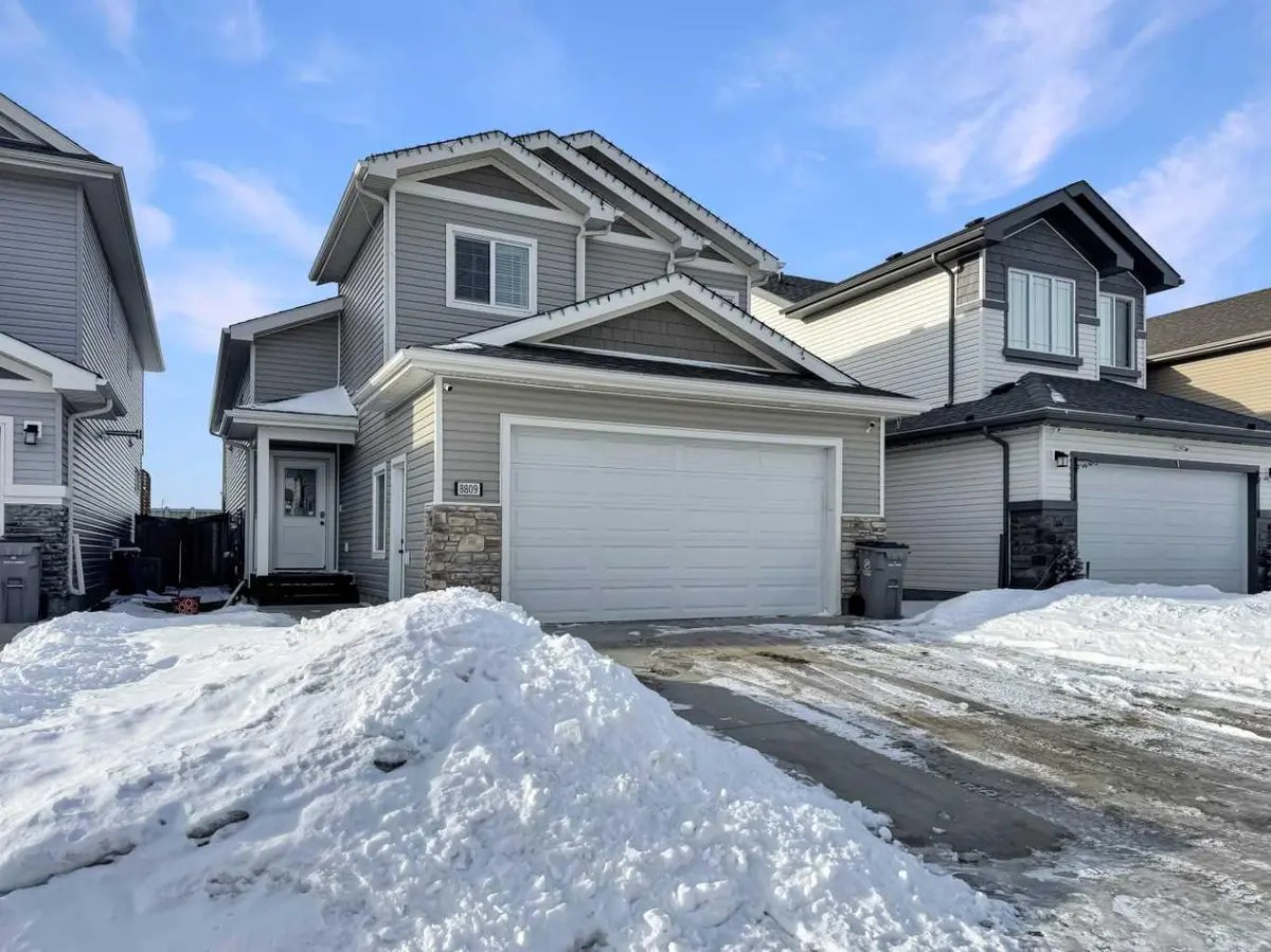 8809 85A AVE, Grande Prairie, AB T8X 0R4