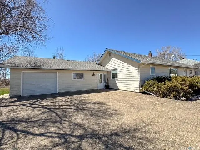 113 1st STREET, Swift Current Rm No. 137, SK S9H 4V1