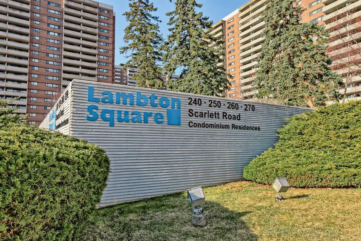 240 Scarlett RD #613, Toronto W03, ON M6N 4X4